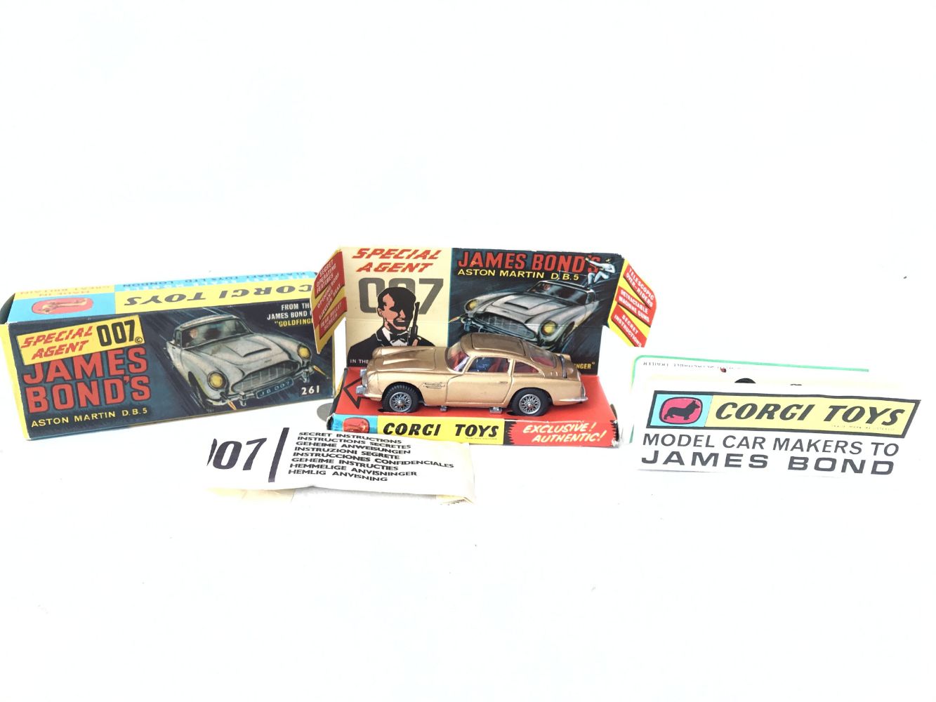 Specialist Toy & Model Auction - now commencing at 9am