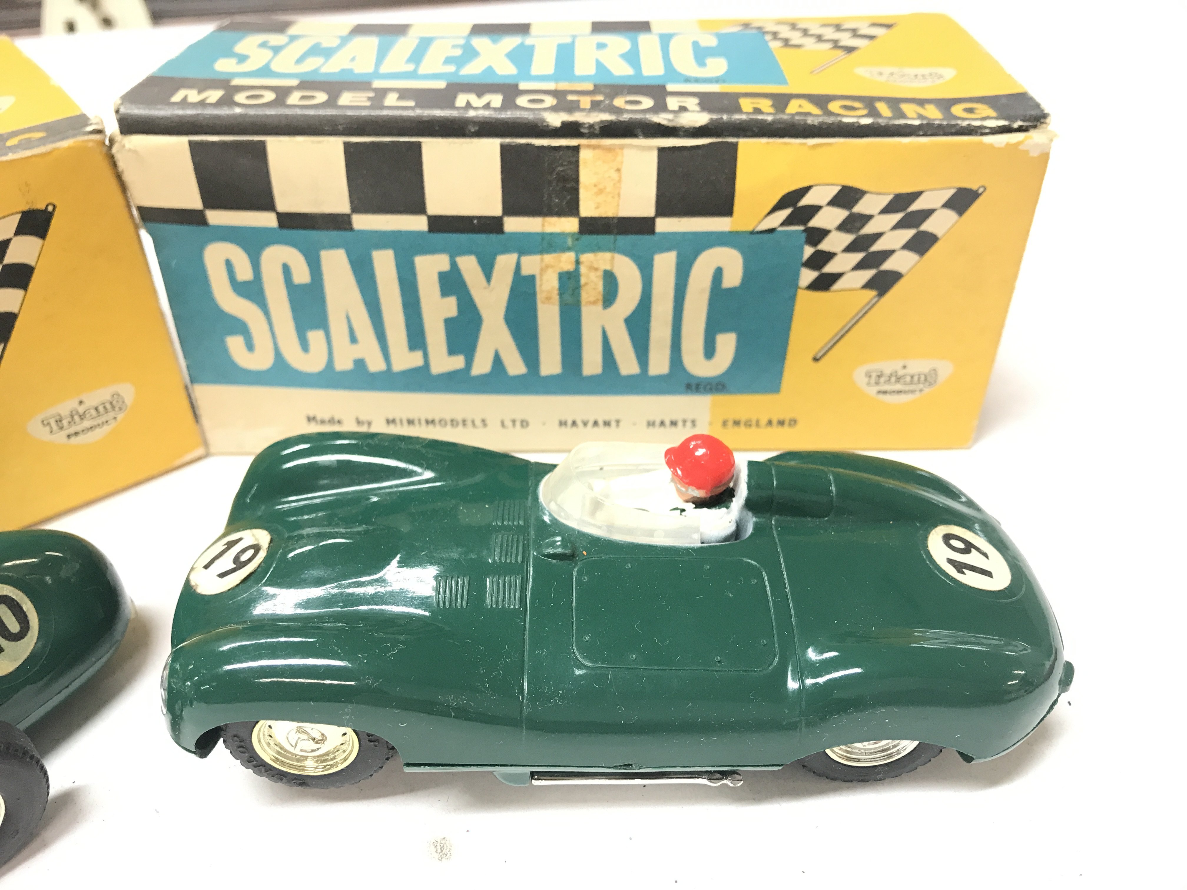 2 X Boxed Scalextric Cars. A Vanwall #C/55 and a Jaguar D Type # C60. - Image 3 of 4