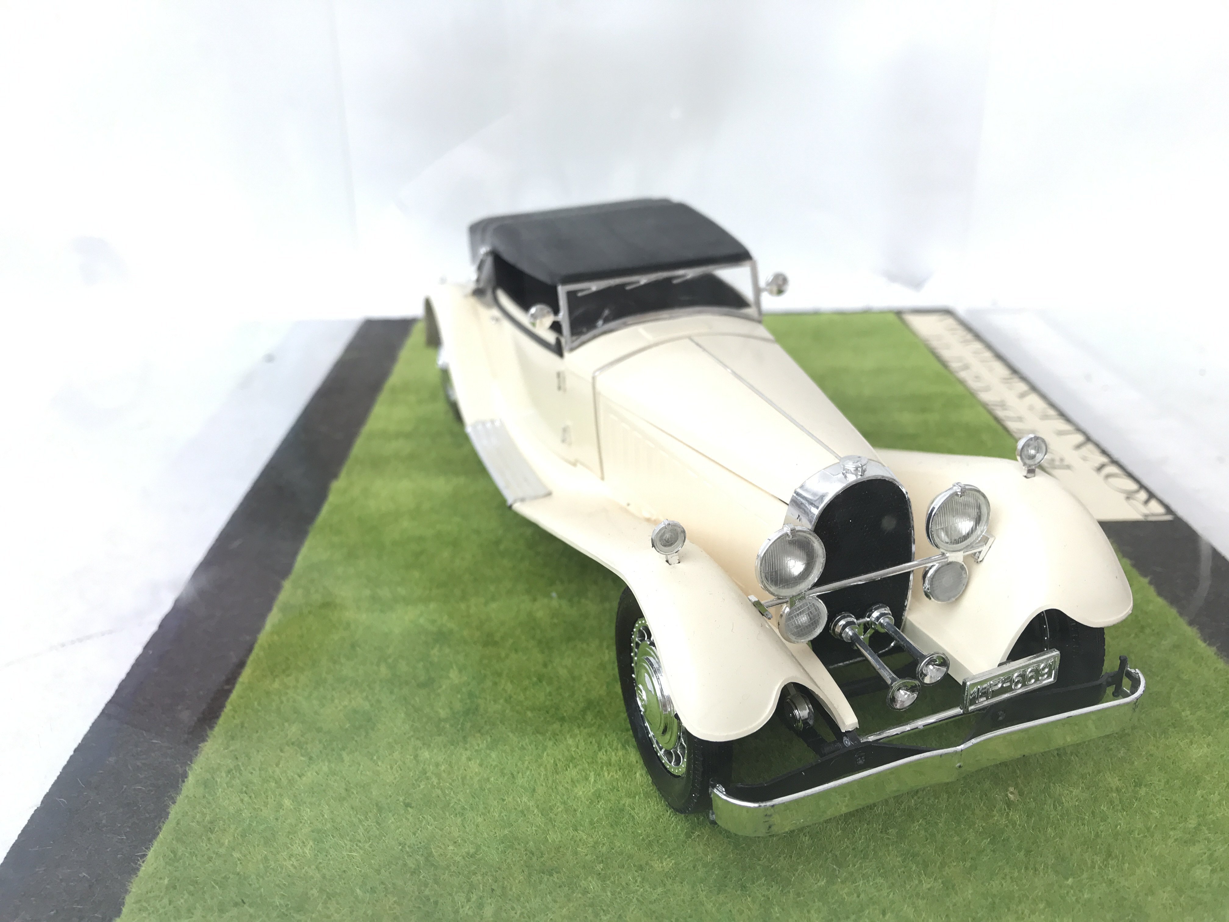 A Revell 1931 Bugatti Royale Victoria in a Display - Image 3 of 3