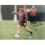 West Ham Football Press Photos: Mainly 90s 10 x 8 inch photos with 15 that are signed. Good. (101)