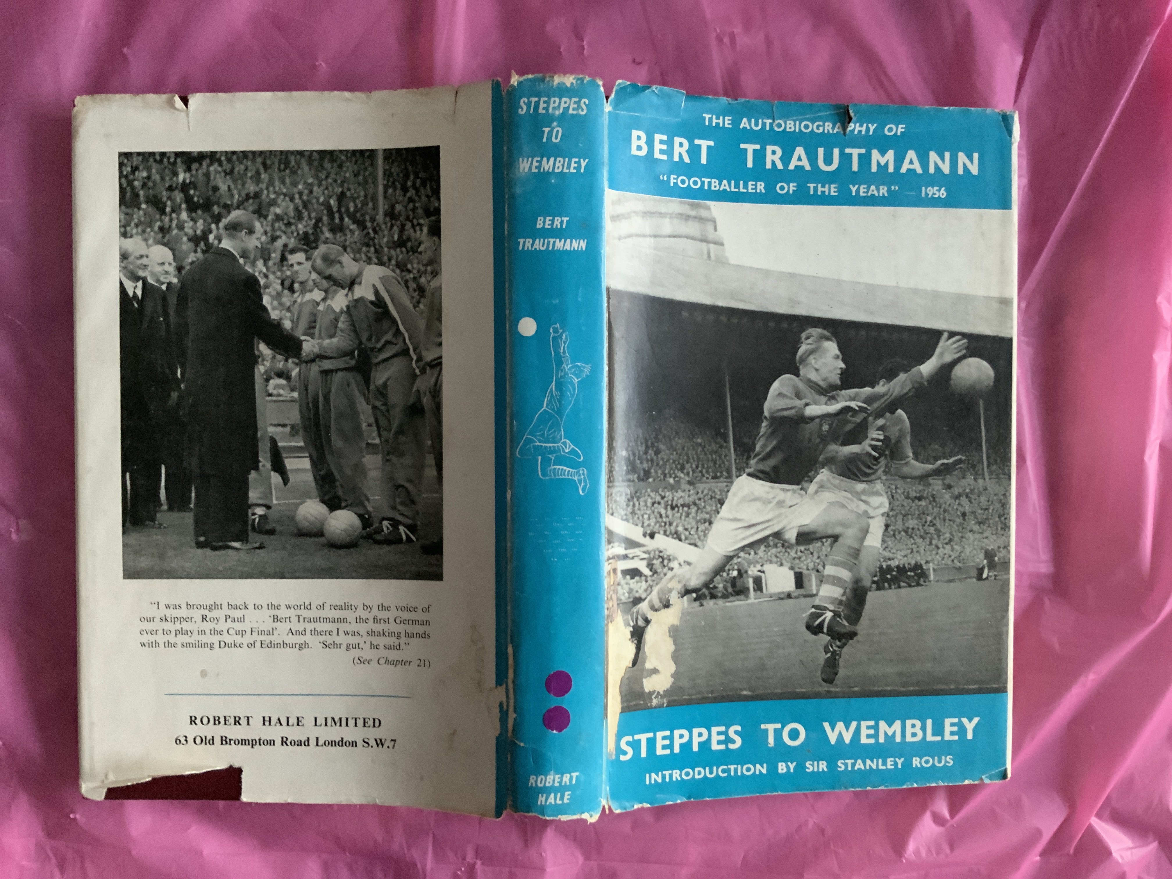 Bert Trautmann Manchester City Signed Football Book: 1956 autobiography Steppes To Wembley with