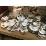 A Royal Albert Old English County Rose pattern din