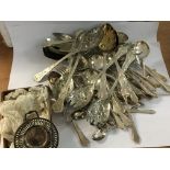 A large quantity of silver plate which Is mostly c