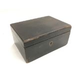 A small Victorian tea caddy with lift out lead int