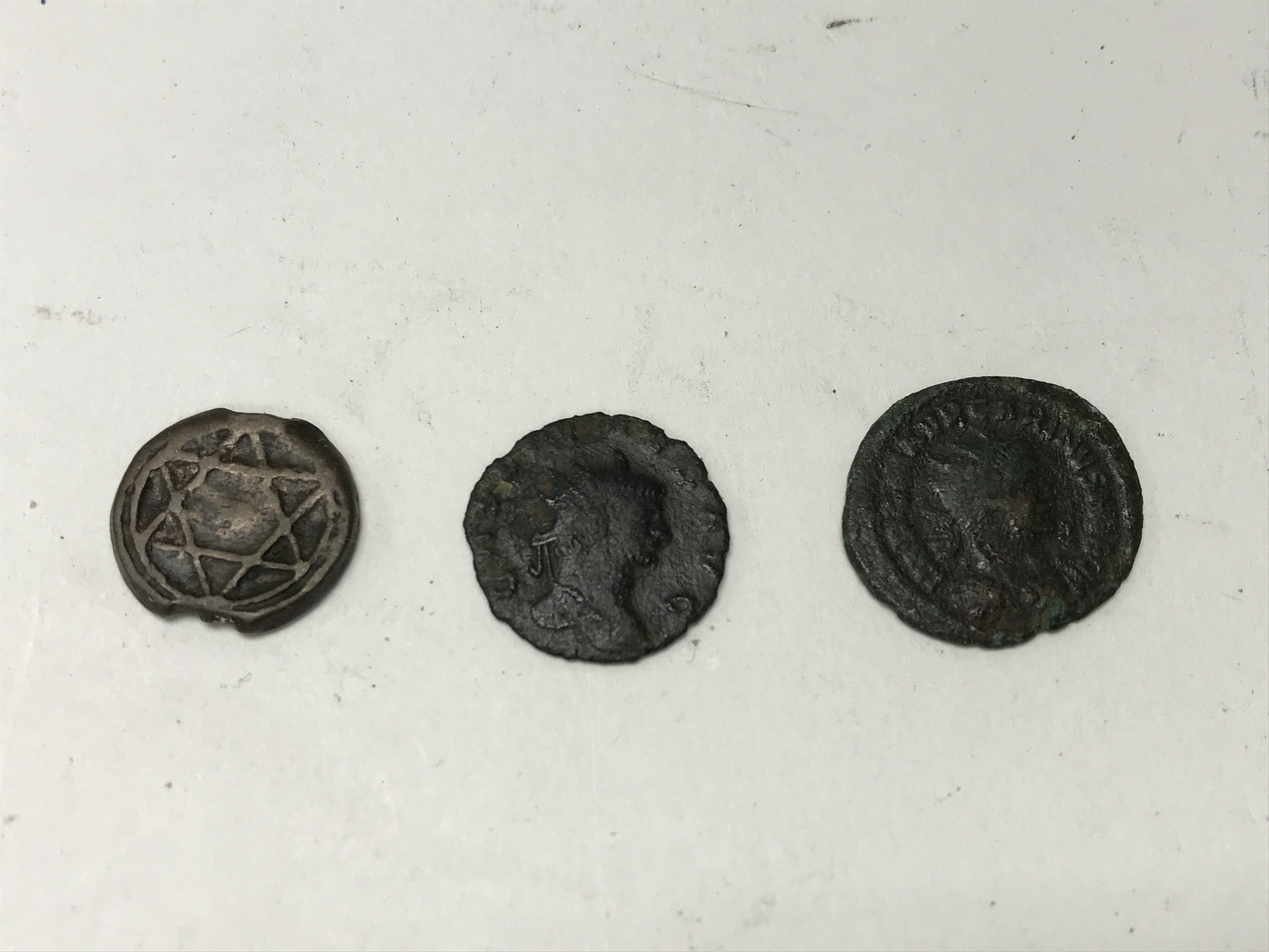 A collection of early bronze roman and Islamic coi - Image 2 of 2