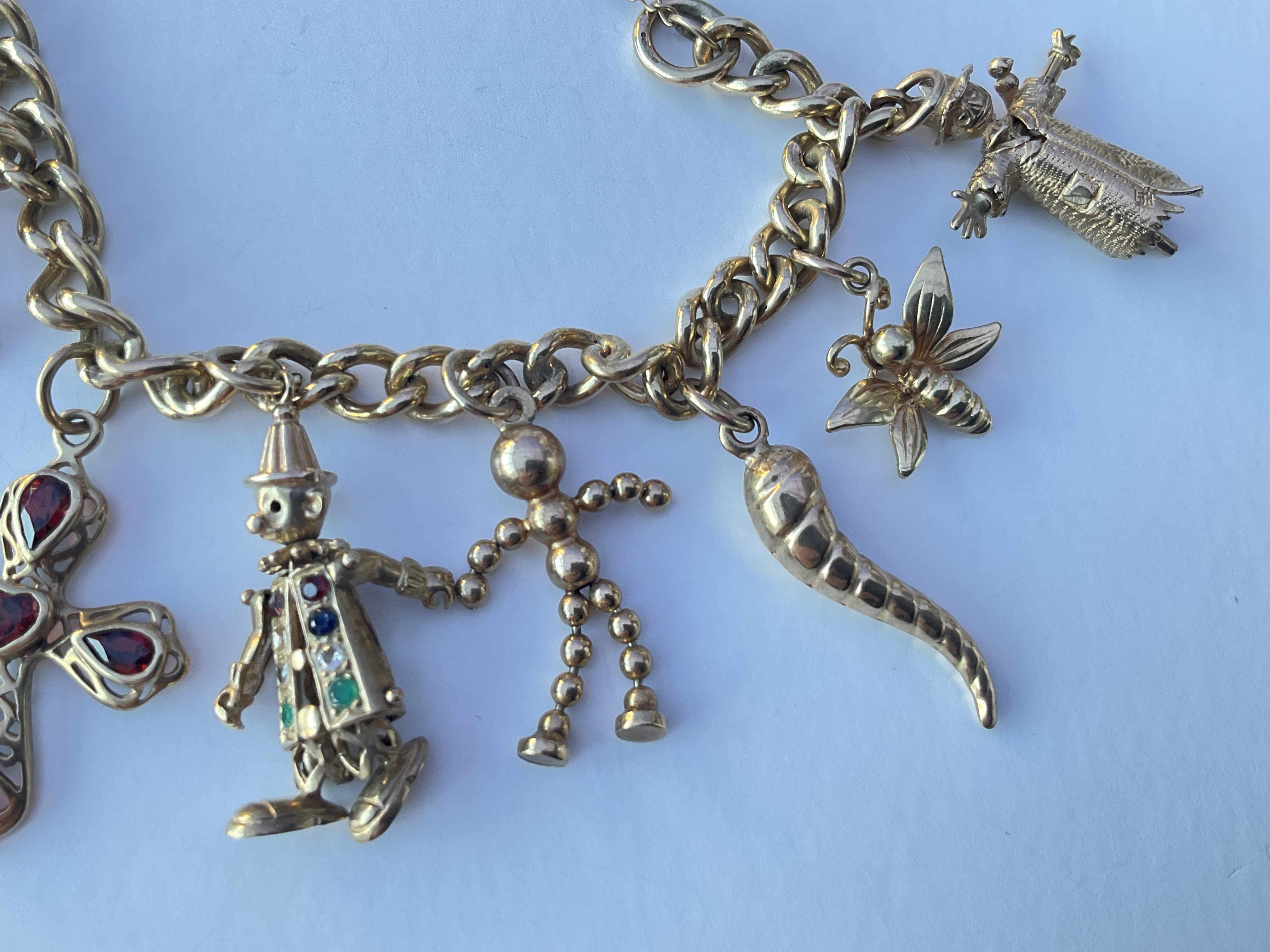 9ct charm bracelet and two cat charms. Approx 42g. - Image 4 of 4