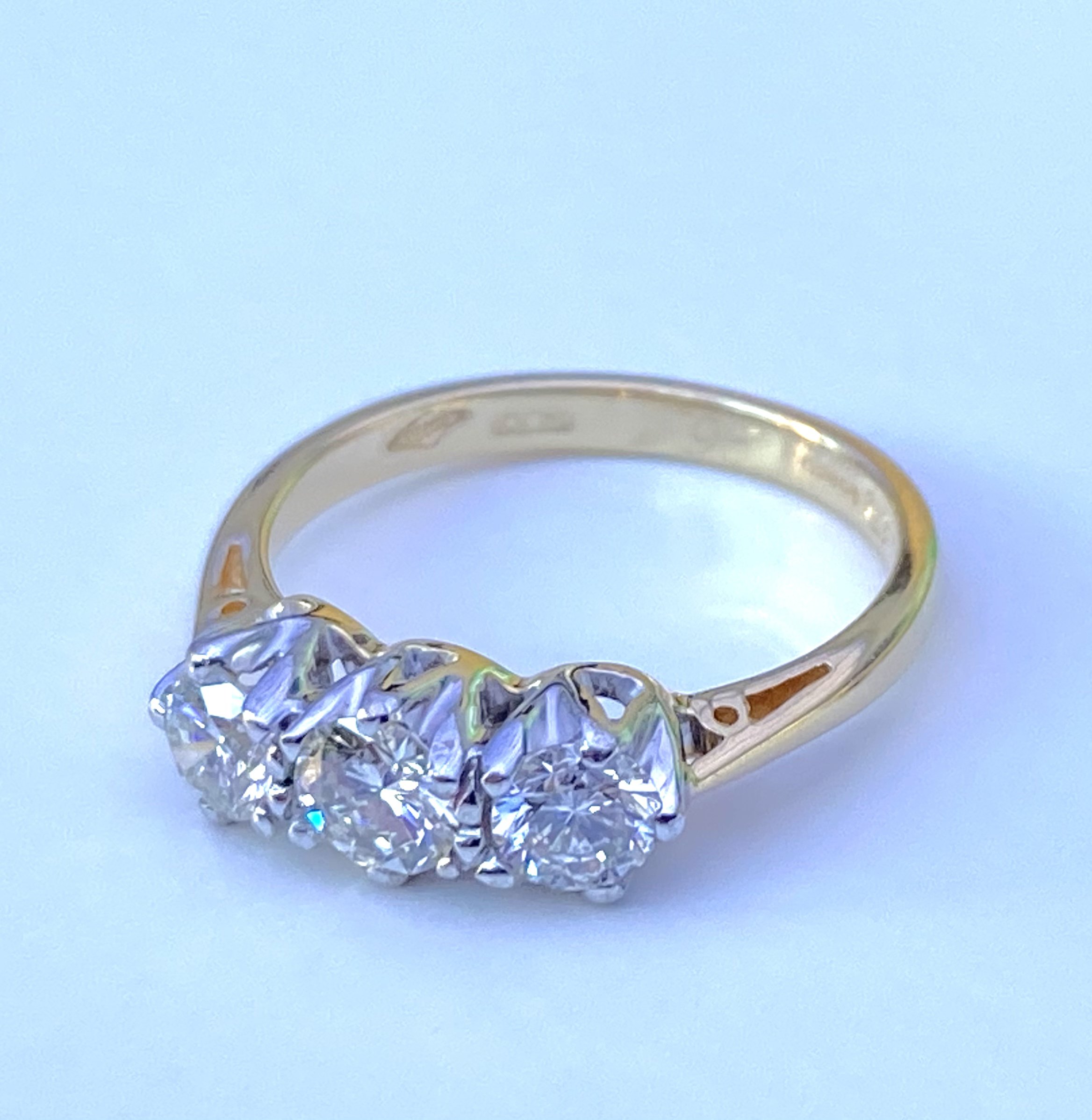 A Certificated 18ct white and yellow gold 3 stone - Image 3 of 4