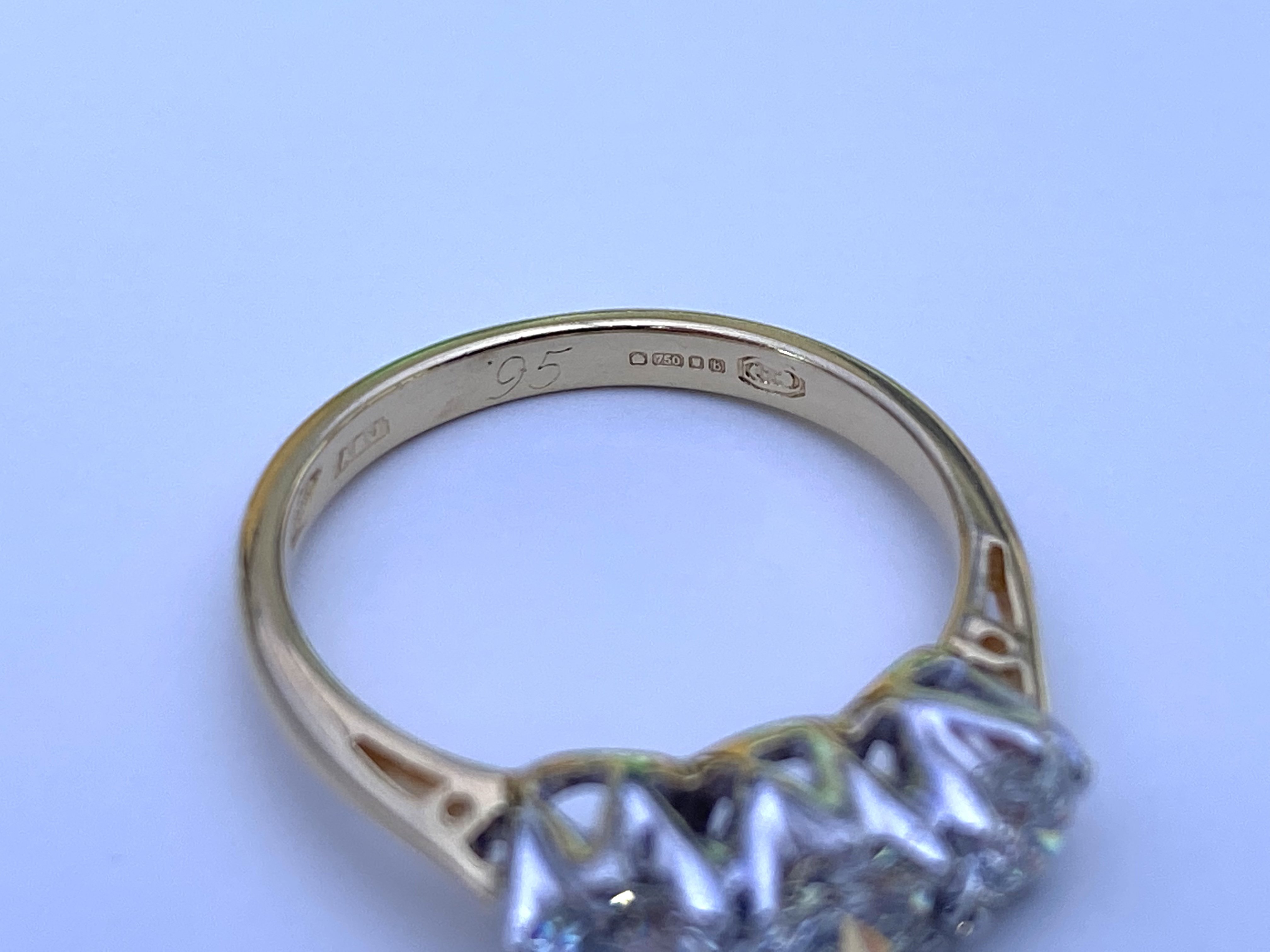 A Certificated 18ct white and yellow gold 3 stone - Image 2 of 4