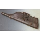 Leather leg of mutton gun case with fitted additional external pocket, 80cm long.