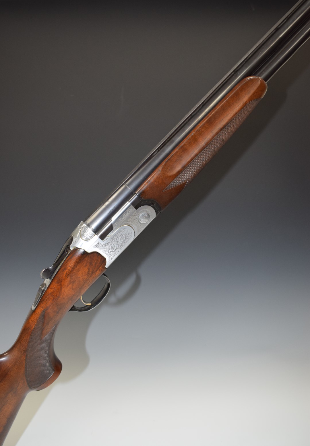 Beretta 686 Special 12 bore over and under ejector shotgun with with all over floral engraving, - Image 2 of 8