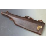 Leather leg of mutton gun case with brass lock, 80cm long.