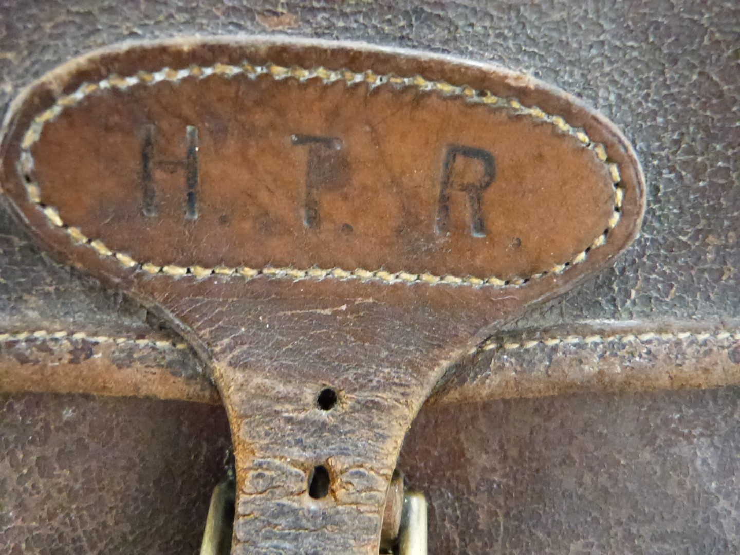 Vintage leather shotgun cartridge bag with canvas shoulder strap. - Image 2 of 3