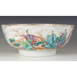A 19thC Chinese pedestal bowl decorated with figures, H 10.5, diameter 26cm