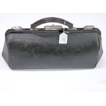 A leather Gladstone / doctor's bag, W40cm