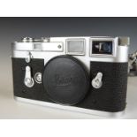 Leica M3 35mm rangefinder camera body, serial number M3-876515, circa 1957