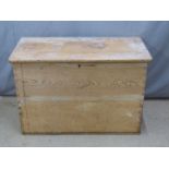 Pine blanket box, W97 x D45 x H66cm