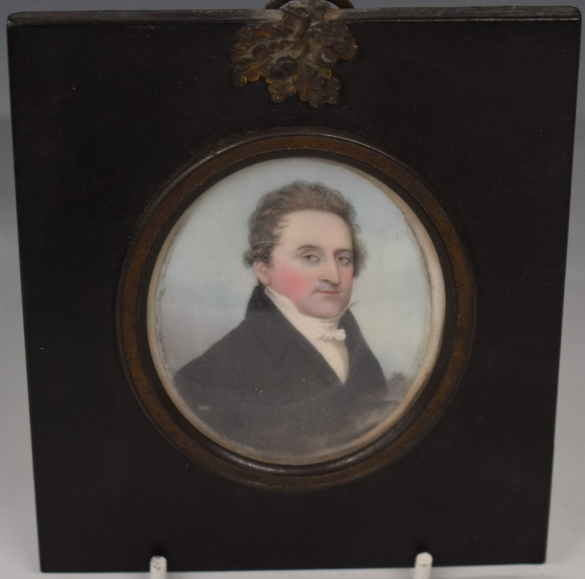 Two 19thC portrait miniatures of gentlemen, in ebonised frames with gilt mounts, size of portraits 7 - Image 2 of 7