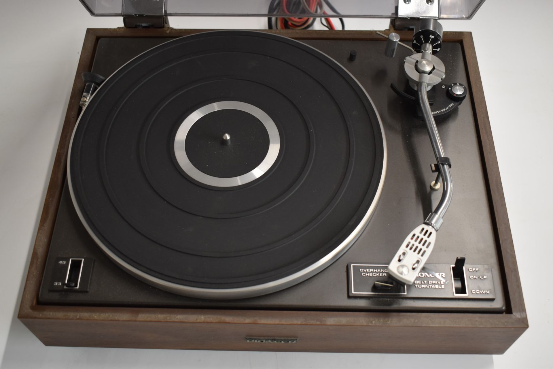 Pioneer PL-120 stereo turntable with good quality pick up arm - Image 2 of 2
