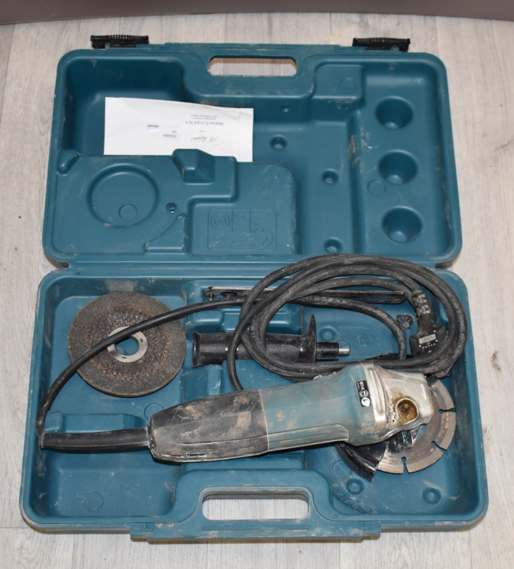 Makita GA4530R 240v 115mm angle grinder in carry case