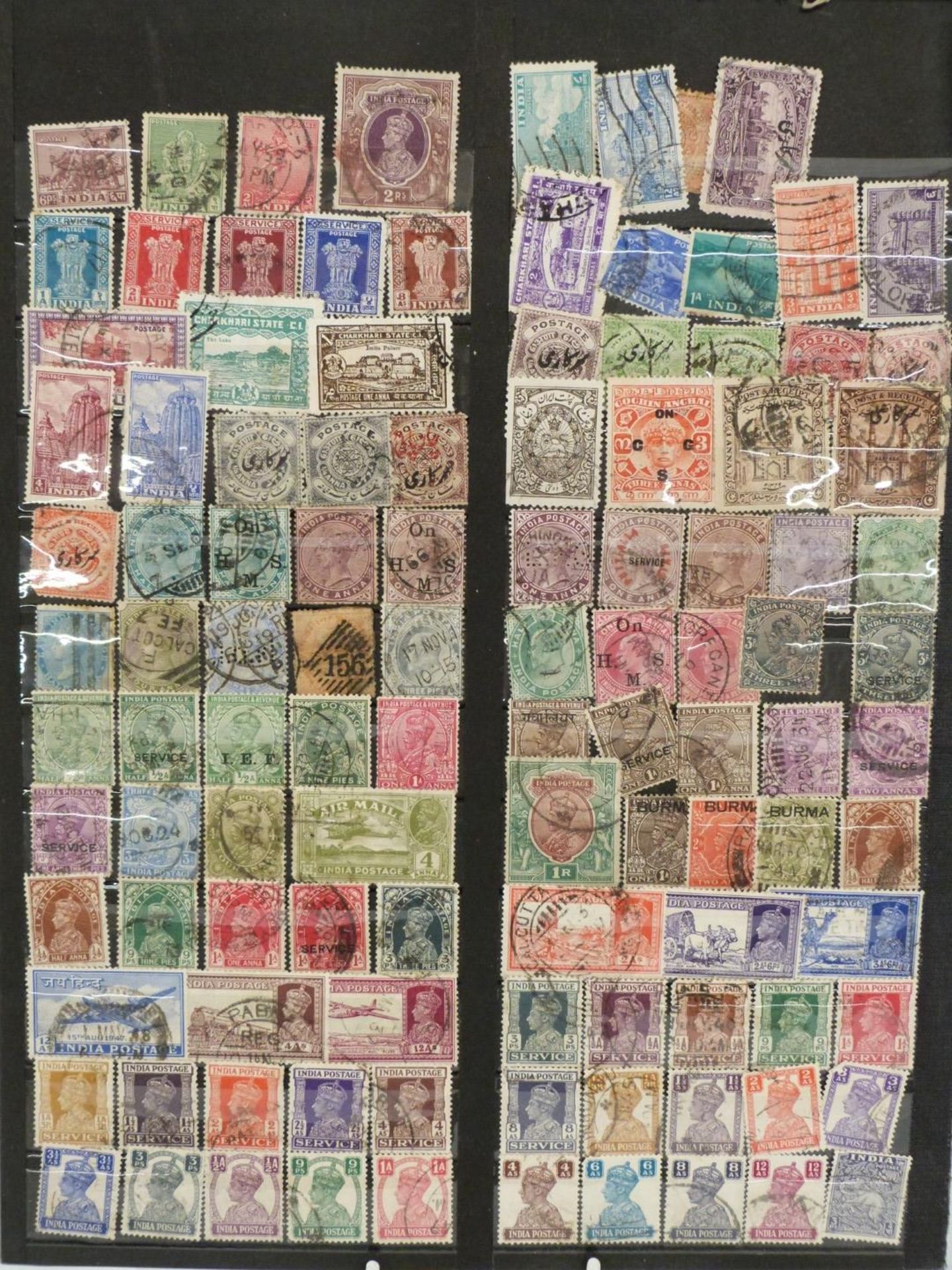 A large collection of all world stamps in loose stock sheets, all reigns, some mint GB, New - Image 2 of 8