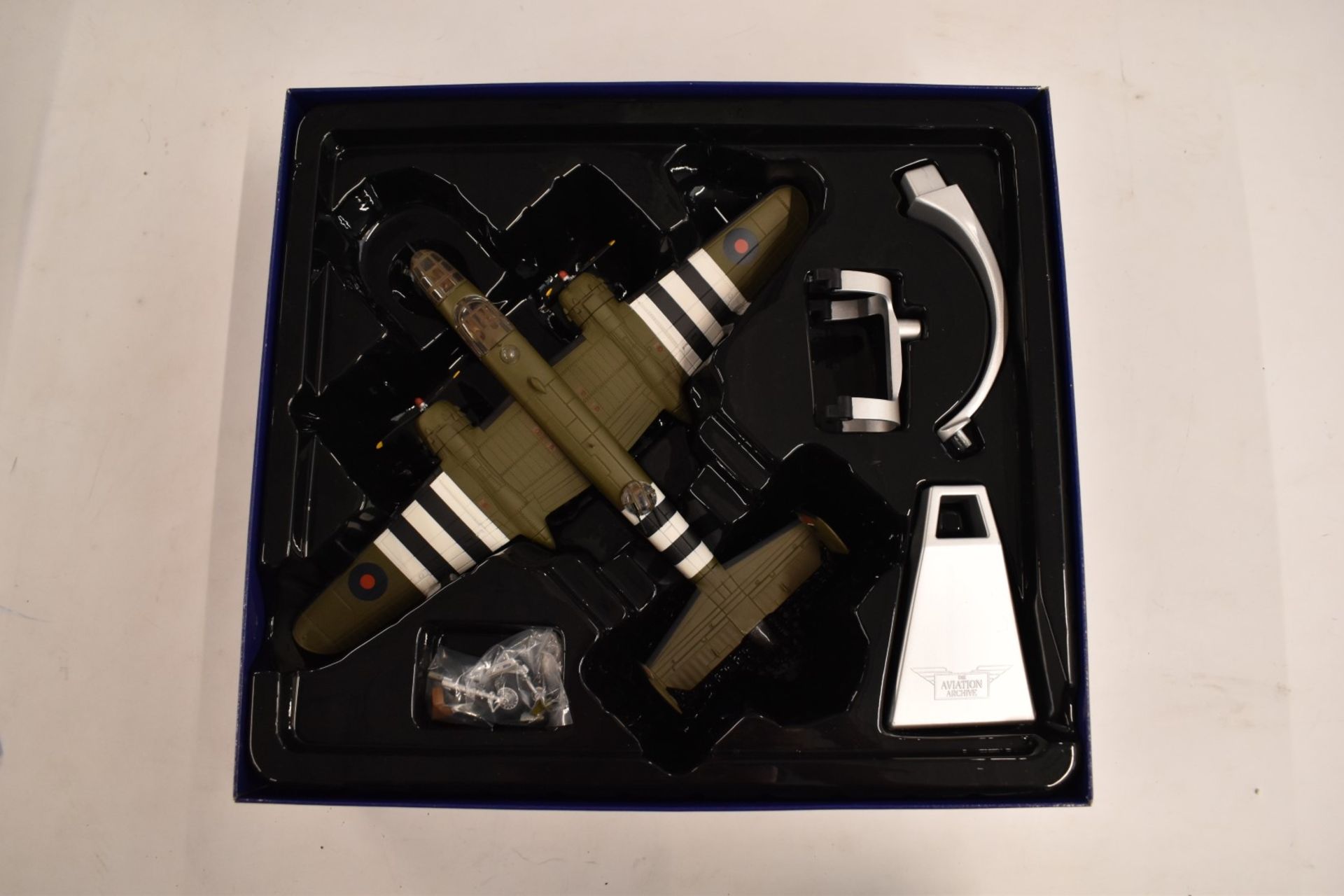 Three Corgi The Aviation Archive 1:72 scale limited edition diecast model aeroplanes Bristol - Image 2 of 4