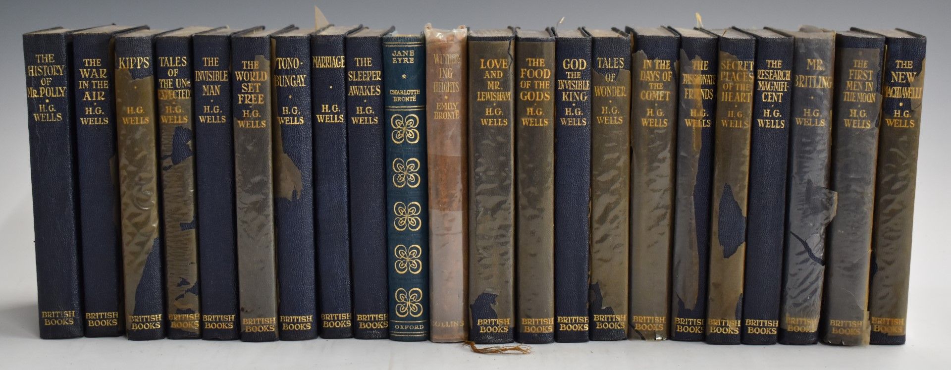 H.G. Wells a collection of 20 volumes including The Invisible Man, First Men in the Moon, The War in