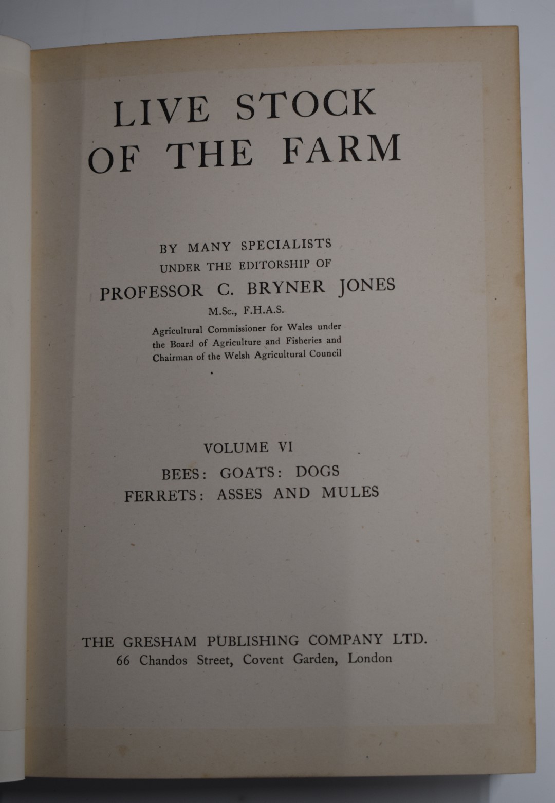 Live Stock Of The Farm by Many Specialists under the Editorship of Professor C. Bryner Jones, - Bild 2 aus 2