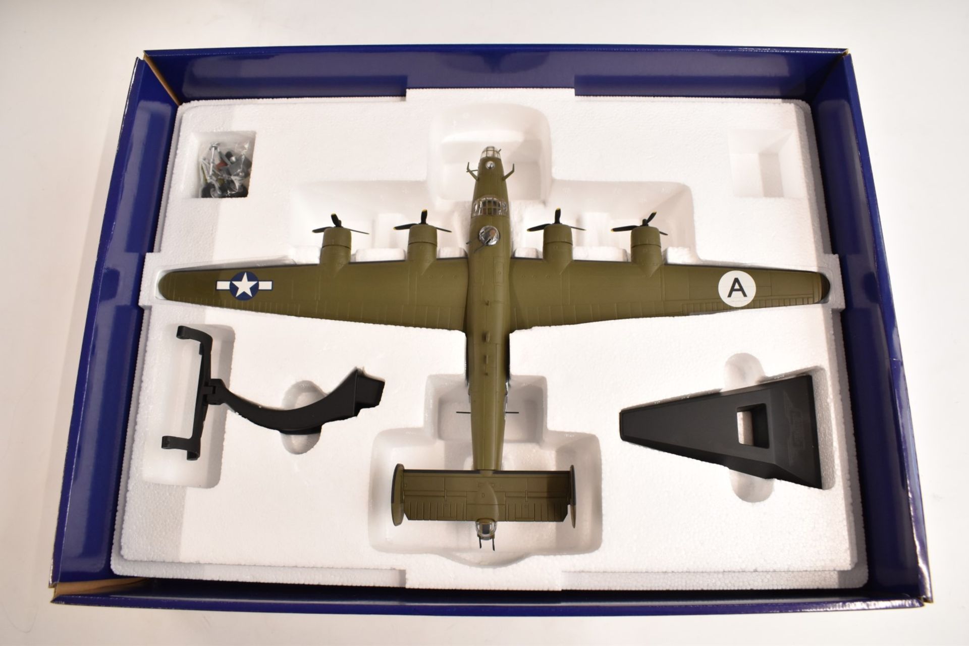 Corgi The Aviation Archive 1:72 scale limited edition diecast model B-24D Liberator, AA34017, in - Image 2 of 2