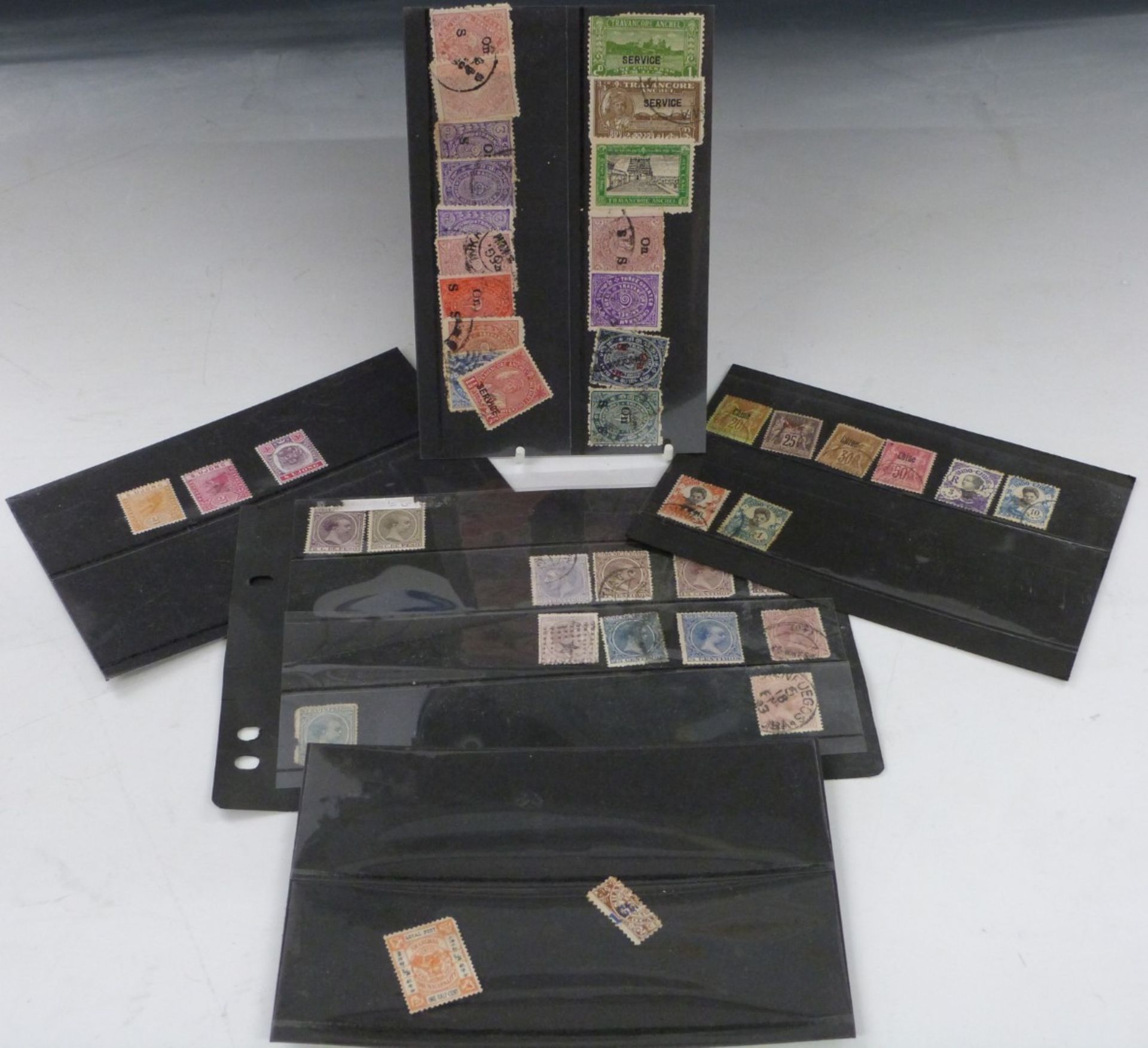 A large collection of all world stamps in loose stock sheets, all reigns, some mint GB, New - Image 3 of 8