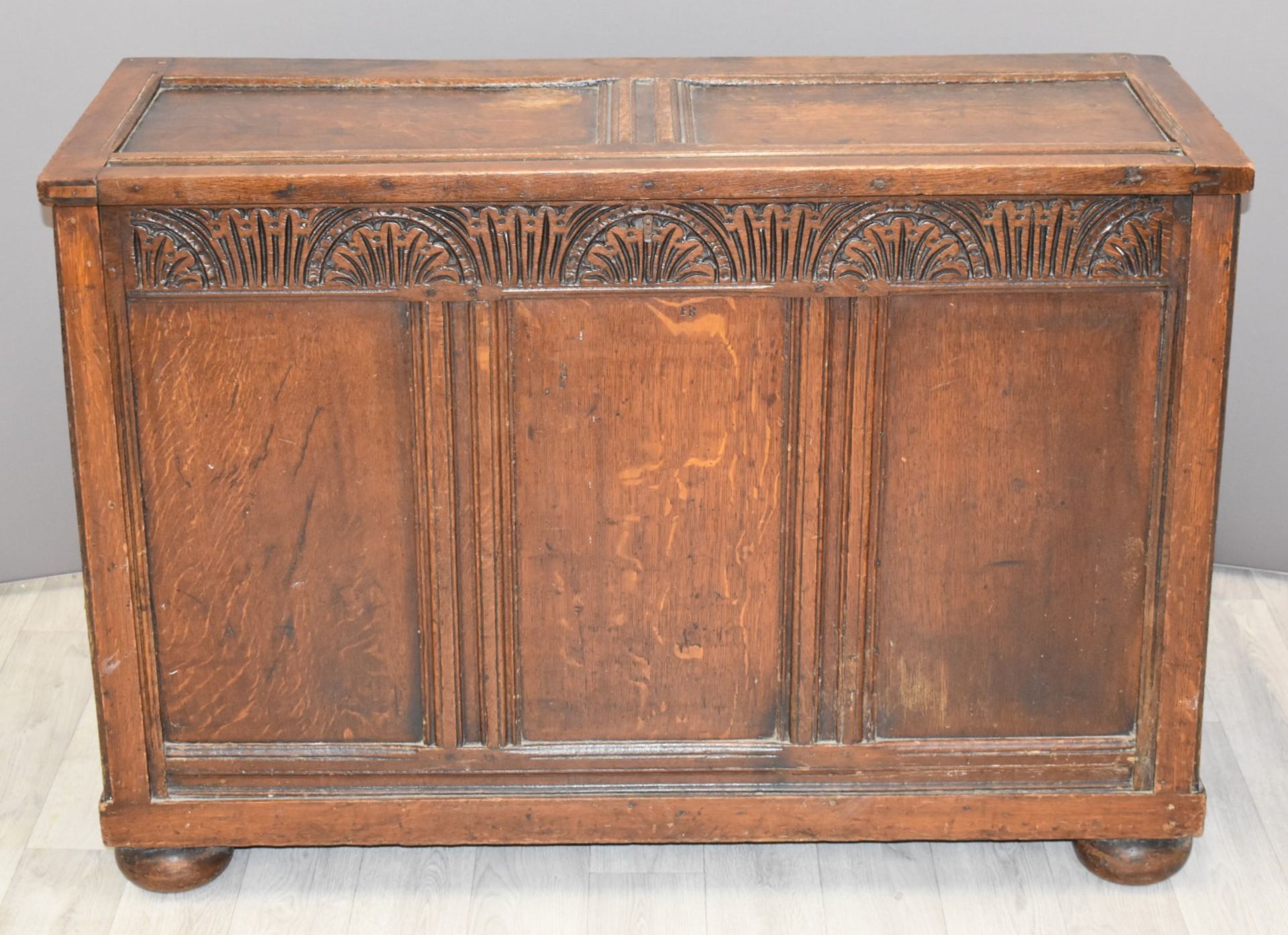 18th/19thC carved oak coffer, W115 x D47 x H82cm