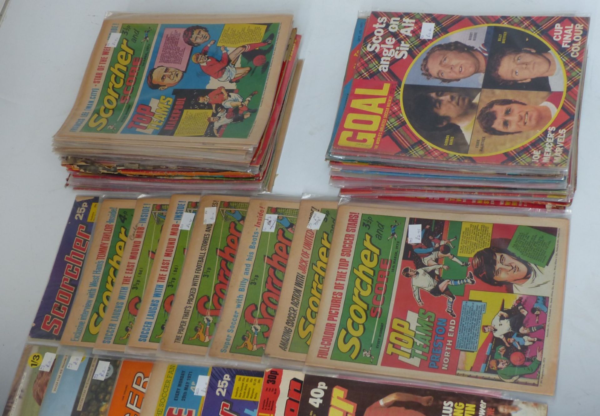 One-hundred-and-fourteen football related magazines including Goal, Scorcher, Scoop, Shoot etc, some - Image 4 of 4