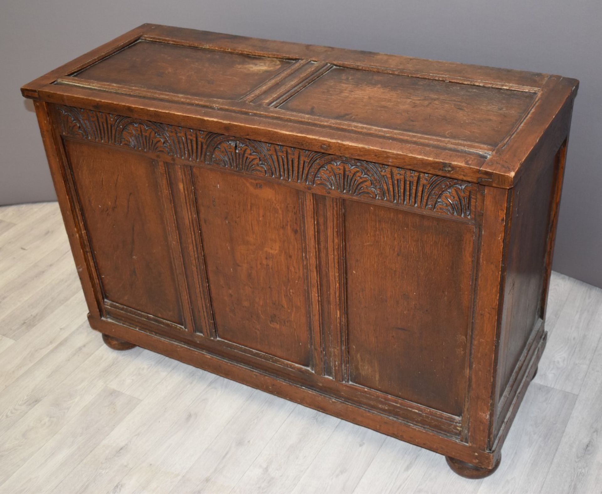 18th/19thC carved oak coffer, W115 x D47 x H82cm - Image 3 of 4