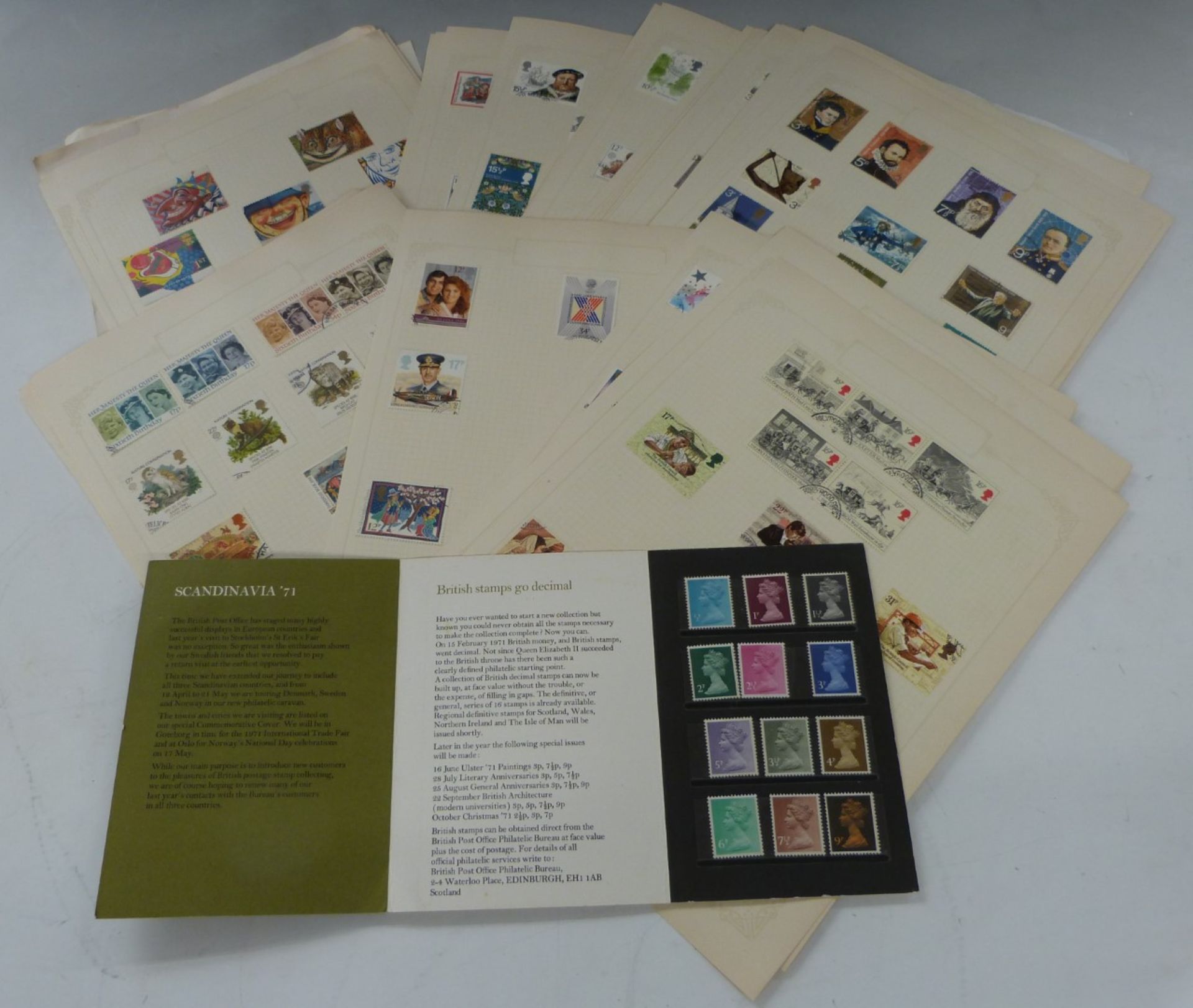 A large collection of all world stamps in loose stock sheets, all reigns, some mint GB, New - Image 8 of 8
