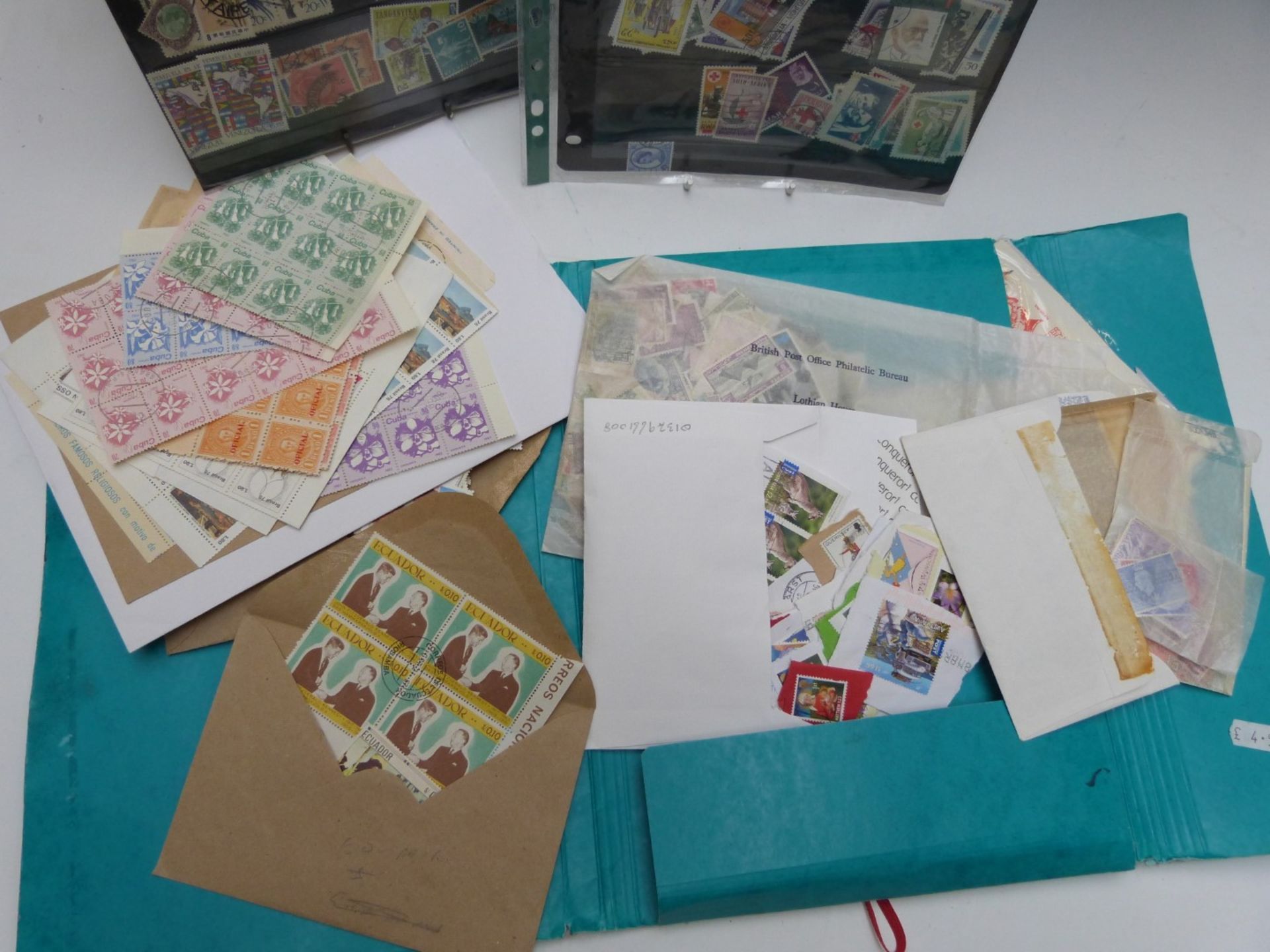 A quantity of GB, Commonwealth and foreign loose stamps including mint George VI - Image 2 of 3