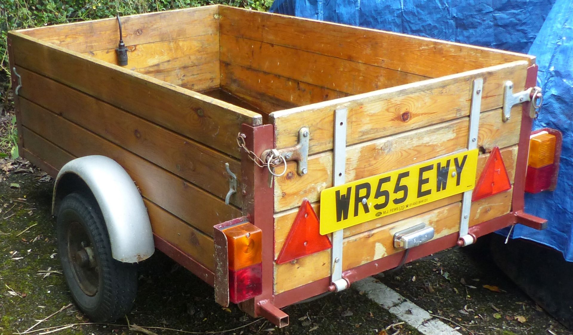 Small car trailer with wooden body sides - Image 5 of 5