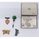 A suite of Peto paste jewellery, Art Deco jabot pin, Art Deco sweetheart brooch and two other