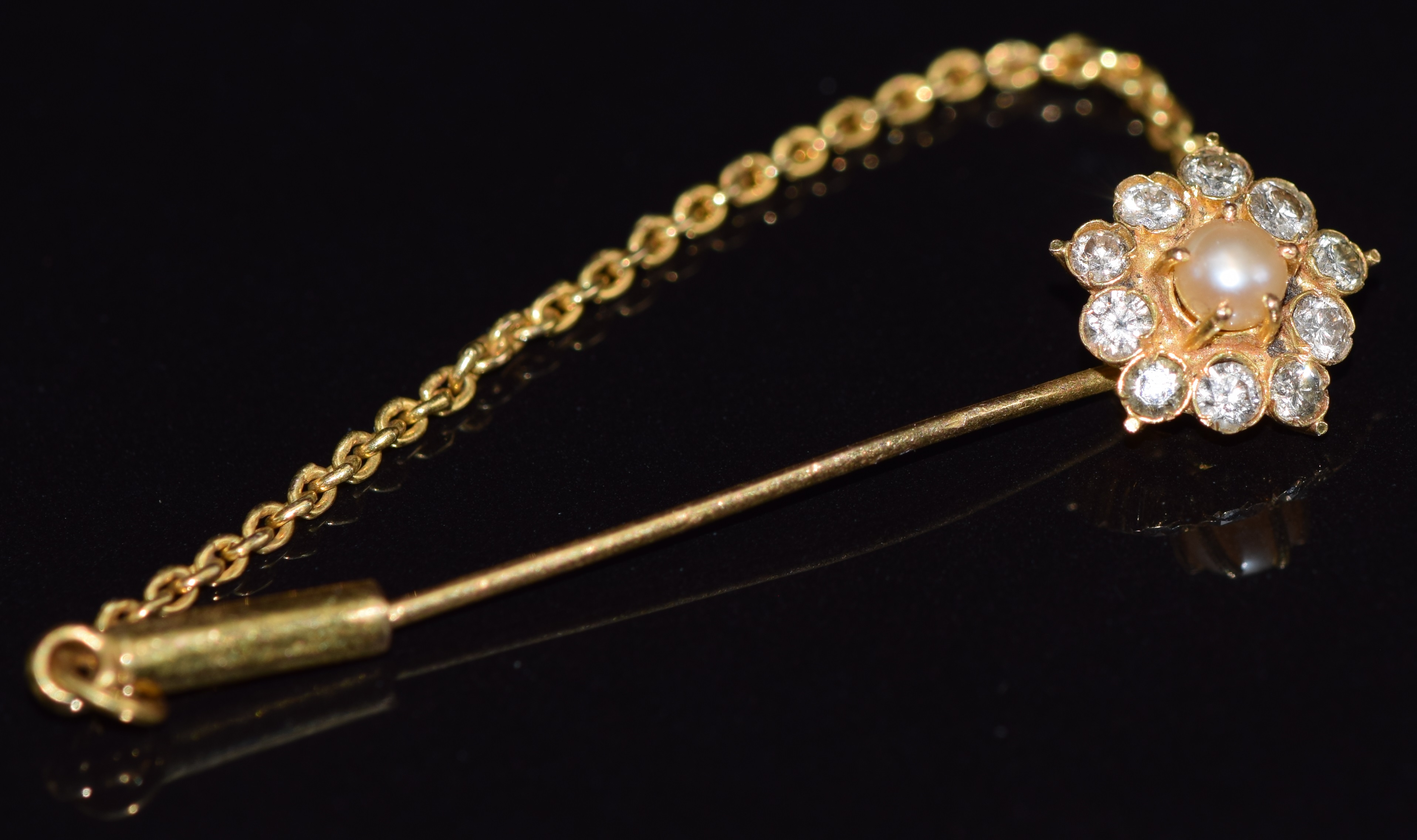 An 18ct gold stick pin set with a pearl surrounded by diamonds, 2.1g, 3.6cm long - Image 2 of 2