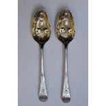 Pair of Georgian hallmarked silver berry spoons, London 1782, maker Richard Crossley, length 21cm,