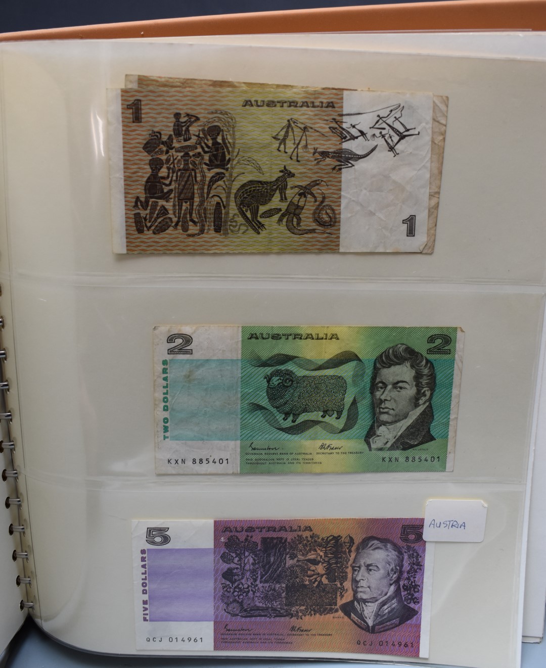 An amateur collection of world banknotes to include Channel Islands, Bermuda, Caribbean, - Image 2 of 7