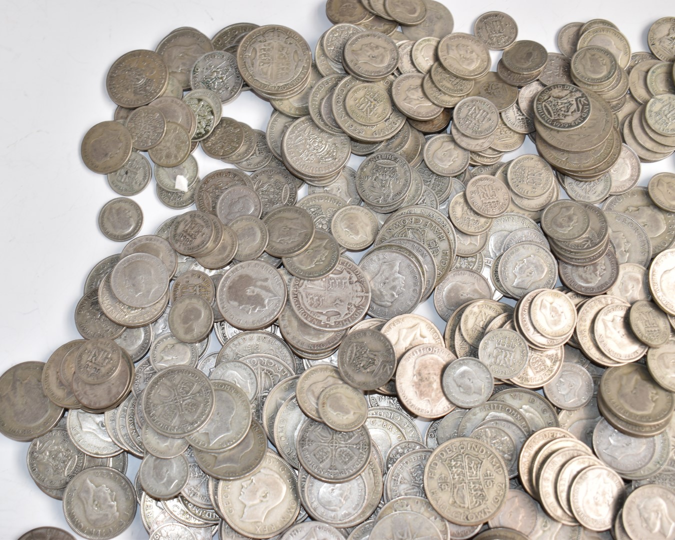 Approximately 3555g of pre-1947 UK silver coinage - Image 3 of 4