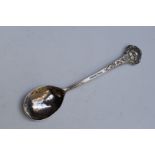 Omar Ramsden hallmarked silver Arts & Crafts spoon with floral and Celtic knot finial, London