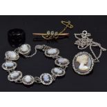 A 9ct gold brooch (1.7g), white metal bracelet and pendant/brooch set with mother of pearl cameos
