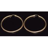 A pair of 9ct gold hoop earrings with ridged decoration, 3.2g