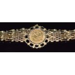 George V 1911 gold half sovereign in 9ct gold gate link bracelet, 11.6g