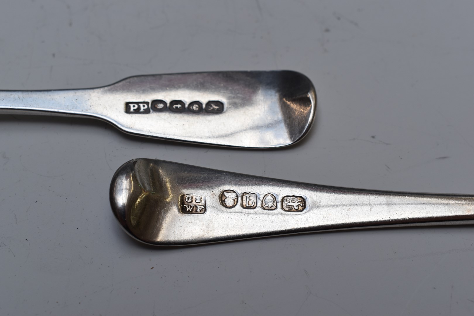 Two hallmarked silver dessert spoons, open salt marked sterling, two hallmarked silver napkin - Image 3 of 6