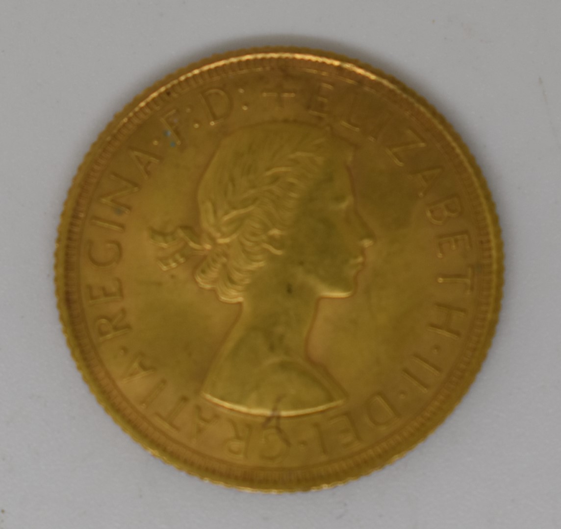 1958 Elizabeth II gold full sovereign