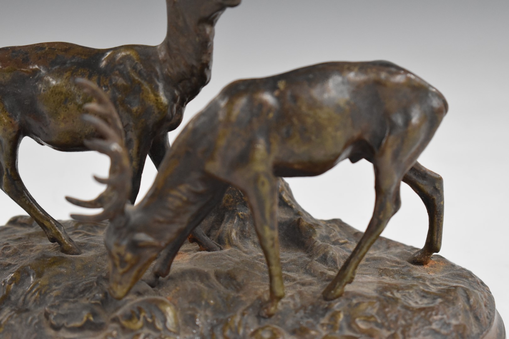 Cast metal model of a pair of deer on naturalistic oval base, L20cm - Image 6 of 6