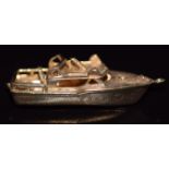 A 9ct gold pendant/ charm in the form of a boat, 12.1g