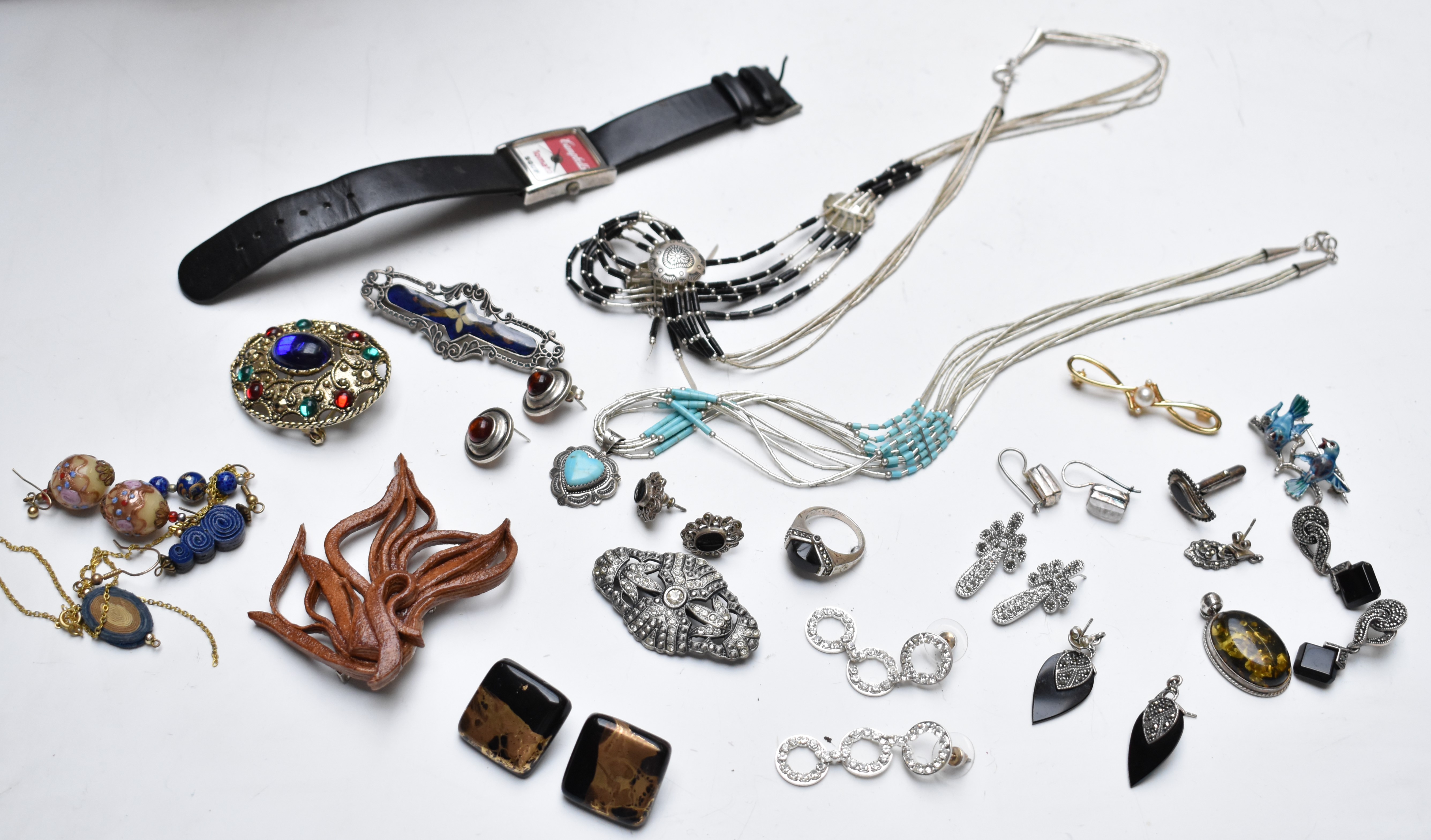 A collection of costume jewellery including The Duchess of Windsor panther bracelet by Franklin - Image 4 of 6