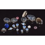 Four carved sapphires, a black star sapphire, 10 mounted sapphires, etc